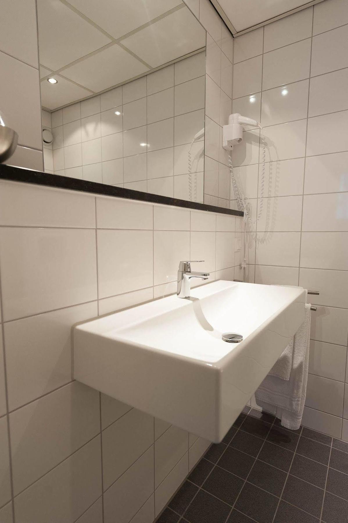 Eurohotel Leeuwarden Ngoại thất bức ảnh